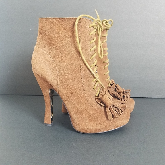 BETSEY JOHNSON ANKLE BOOTS - Picture 1 of 7